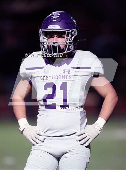 Thumbnail 1 in Boerne vs. Canyon Lake (UIL 4A Bi-District Playoff) photogallery.