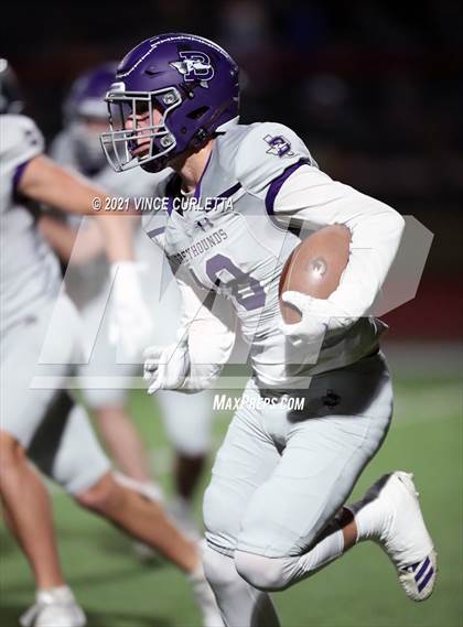 Thumbnail 1 in Boerne vs. Canyon Lake (UIL 4A Bi-District Playoff) photogallery.