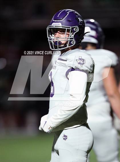 Thumbnail 3 in Boerne vs. Canyon Lake (UIL 4A Bi-District Playoff) photogallery.