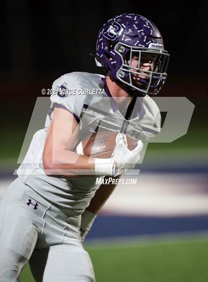 Thumbnail 2 in Boerne vs. Canyon Lake (UIL 4A Bi-District Playoff) photogallery.