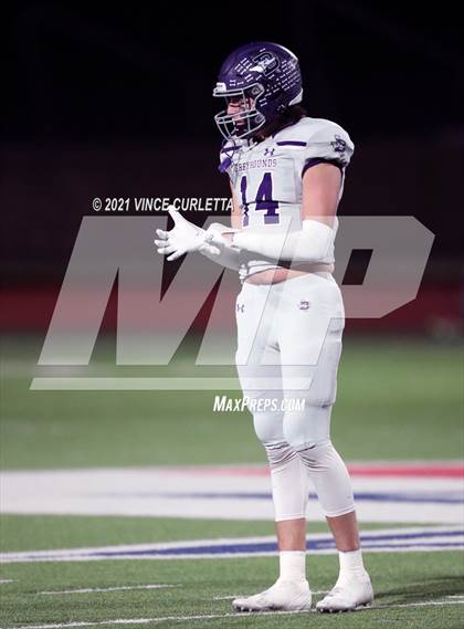 Thumbnail 3 in Boerne vs. Canyon Lake (UIL 4A Bi-District Playoff) photogallery.