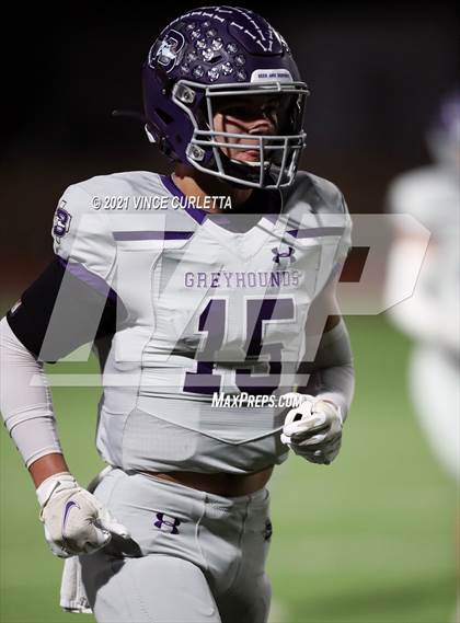 Thumbnail 3 in Boerne vs. Canyon Lake (UIL 4A Bi-District Playoff) photogallery.