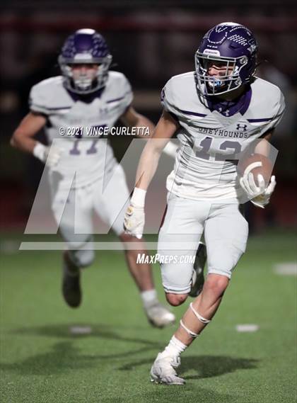 Thumbnail 1 in Boerne vs. Canyon Lake (UIL 4A Bi-District Playoff) photogallery.