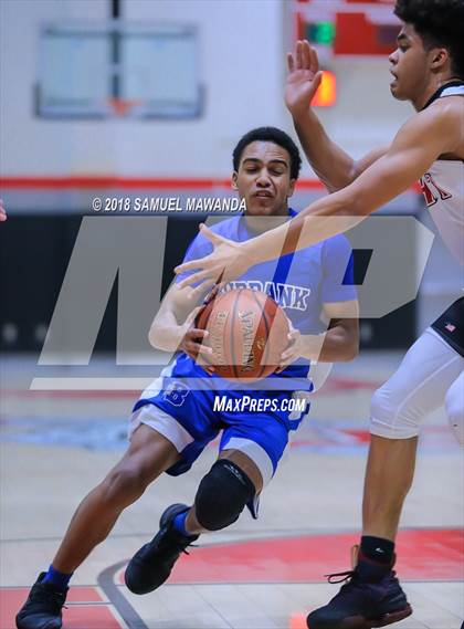 Thumbnail 2 in Burbank vs Hart (Hart Holiday Classic) photogallery.