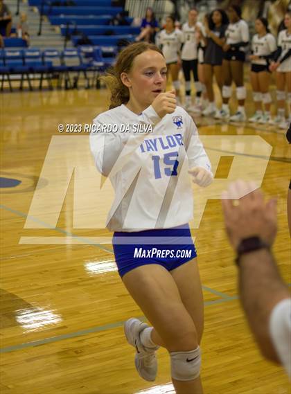 Thumbnail 1 in Katy Taylor vs Jordan photogallery.