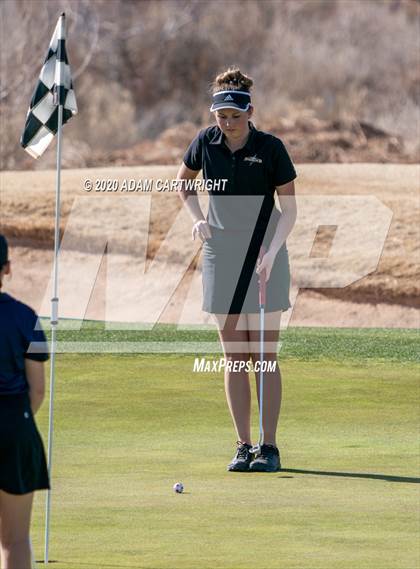Thumbnail 2 in Sun River Tournament photogallery.