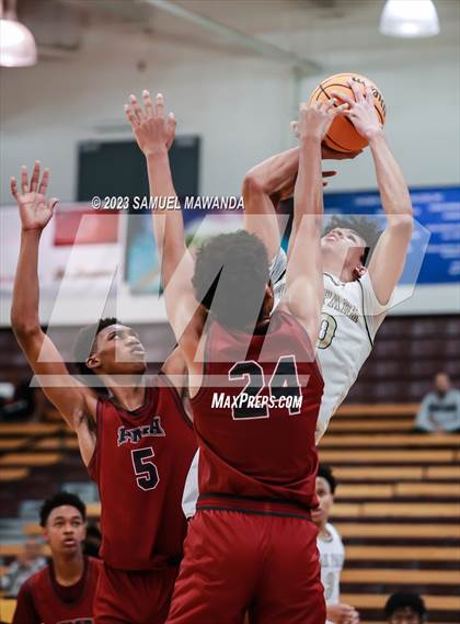 Thumbnail 1 in Oak Park vs St. Pius X-St. Matthias Academy (So Cal Showdown) photogallery.