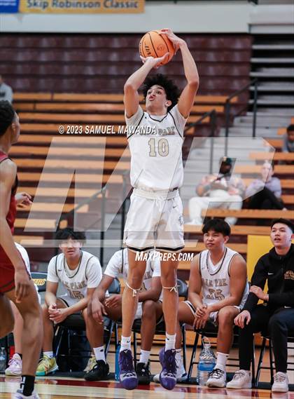 Thumbnail 3 in Oak Park vs St. Pius X-St. Matthias Academy (So Cal Showdown) photogallery.