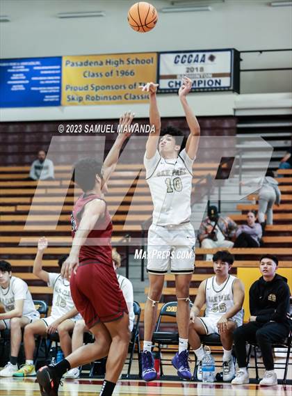 Thumbnail 2 in Oak Park vs St. Pius X-St. Matthias Academy (So Cal Showdown) photogallery.