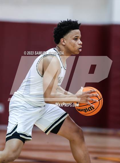 Thumbnail 2 in Oak Park vs St. Pius X-St. Matthias Academy (So Cal Showdown) photogallery.