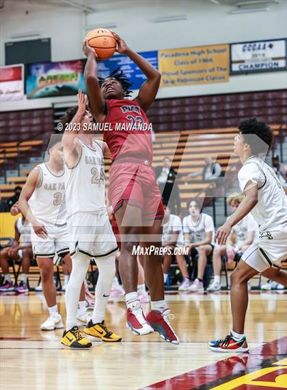 Thumbnail 1 in Oak Park vs St. Pius X-St. Matthias Academy (So Cal Showdown) photogallery.