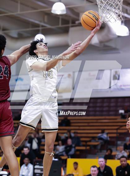 Thumbnail 3 in Oak Park vs St. Pius X-St. Matthias Academy (So Cal Showdown) photogallery.