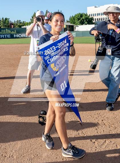 Thumbnail 3 in Oak Ridge vs. Whitney (CIF SJS D1 Final) photogallery.