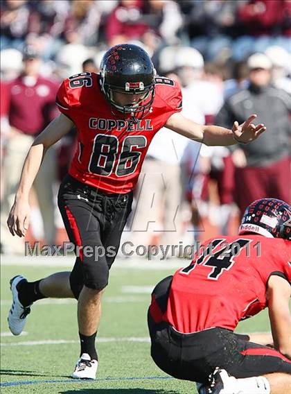 Thumbnail 2 in Coppell vs. Plano (5A Region 1 Bi-District Playoffs)  photogallery.