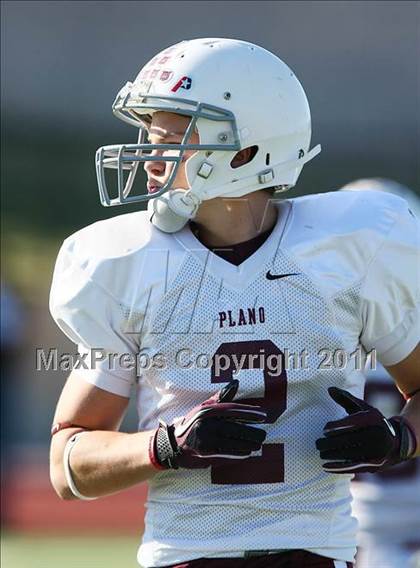 Thumbnail 2 in Coppell vs. Plano (5A Region 1 Bi-District Playoffs)  photogallery.