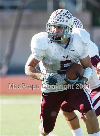 Thumbnail 1 in Coppell vs. Plano (5A Region 1 Bi-District Playoffs)  photogallery.