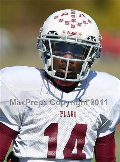 Thumbnail 2 in Coppell vs. Plano (5A Region 1 Bi-District Playoffs)  photogallery.