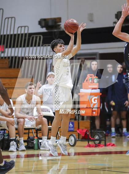 Thumbnail 3 in Dinuba vs Redwood (Polly Wilhelmsen Invitational) photogallery.