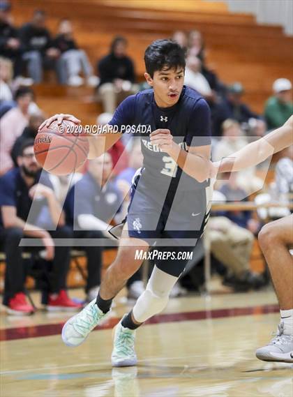 Thumbnail 2 in Dinuba vs Redwood (Polly Wilhelmsen Invitational) photogallery.