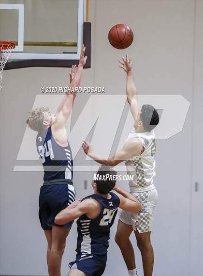 Thumbnail 3 in Dinuba vs Redwood (Polly Wilhelmsen Invitational) photogallery.