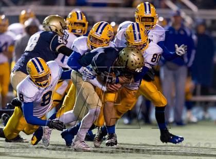 Thumbnail 3 in West Mifflin vs. Franklin Regional (WPIAL Class AAA Quarterfinal) photogallery.