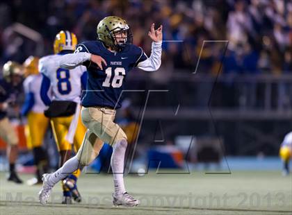 Thumbnail 2 in West Mifflin vs. Franklin Regional (WPIAL Class AAA Quarterfinal) photogallery.