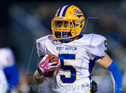 Thumbnail 3 in West Mifflin vs. Franklin Regional (WPIAL Class AAA Quarterfinal) photogallery.