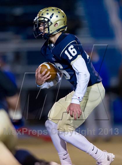 Thumbnail 2 in West Mifflin vs. Franklin Regional (WPIAL Class AAA Quarterfinal) photogallery.