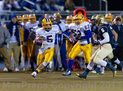 Thumbnail 2 in West Mifflin vs. Franklin Regional (WPIAL Class AAA Quarterfinal) photogallery.