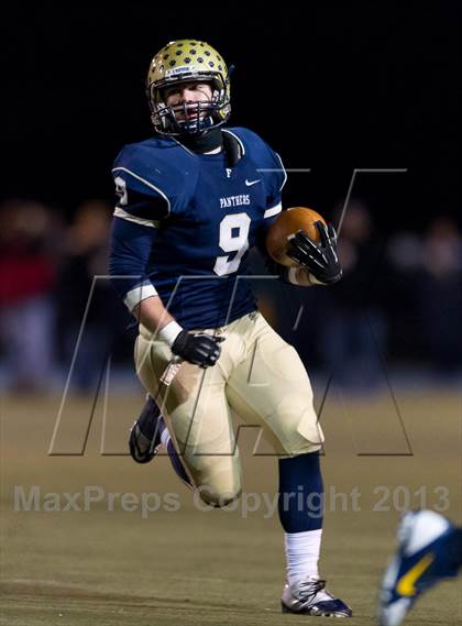 Thumbnail 2 in West Mifflin vs. Franklin Regional (WPIAL Class AAA Quarterfinal) photogallery.