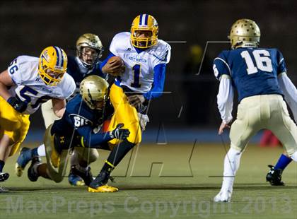 Thumbnail 2 in West Mifflin vs. Franklin Regional (WPIAL Class AAA Quarterfinal) photogallery.