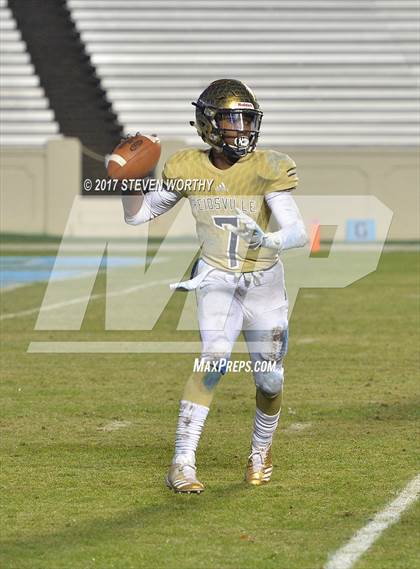 Thumbnail 3 in Wallace-Rose Hill vs. Reidsville (NCHSAA 2A Final) photogallery.