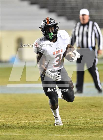 Thumbnail 3 in Wallace-Rose Hill vs. Reidsville (NCHSAA 2A Final) photogallery.