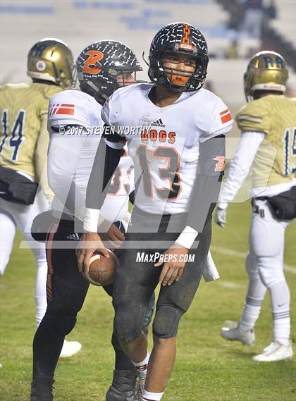 Thumbnail 3 in Wallace-Rose Hill vs. Reidsville (NCHSAA 2A Final) photogallery.