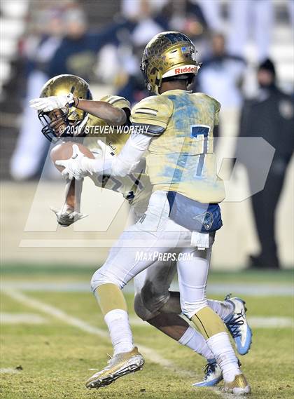 Thumbnail 3 in Wallace-Rose Hill vs. Reidsville (NCHSAA 2A Final) photogallery.