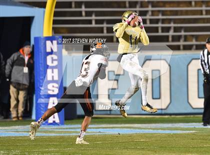 Thumbnail 1 in Wallace-Rose Hill vs. Reidsville (NCHSAA 2A Final) photogallery.
