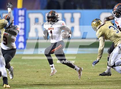 Thumbnail 3 in Wallace-Rose Hill vs. Reidsville (NCHSAA 2A Final) photogallery.