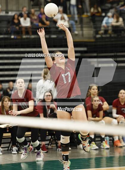 Thumbnail 2 in Timpview vs. Northridge (UHSAA 5A Quarterfinal) photogallery.