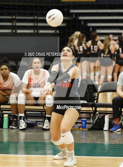 Thumbnail 3 in Timpview vs. Northridge (UHSAA 5A Quarterfinal) photogallery.
