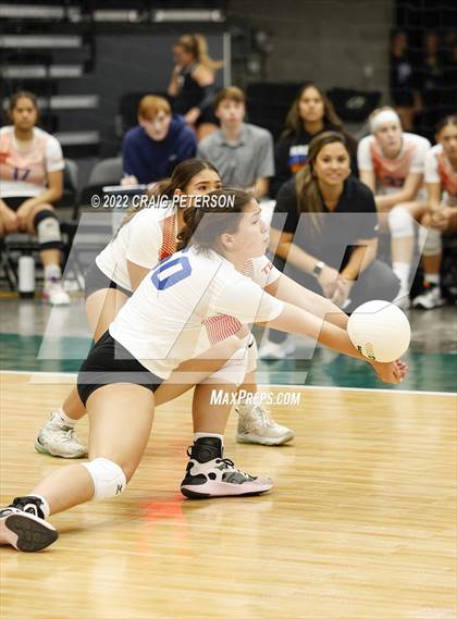 Thumbnail 3 in Timpview vs. Northridge (UHSAA 5A Quarterfinal) photogallery.