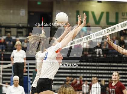 Thumbnail 2 in Timpview vs. Northridge (UHSAA 5A Quarterfinal) photogallery.