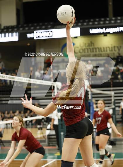Thumbnail 2 in Timpview vs. Northridge (UHSAA 5A Quarterfinal) photogallery.