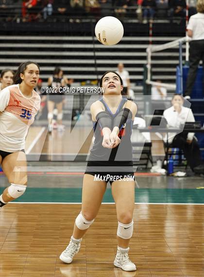 Thumbnail 3 in Timpview vs. Northridge (UHSAA 5A Quarterfinal) photogallery.