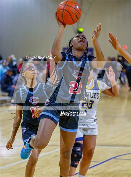 Thumbnail 3 in Carver vs. Oak Cliff Faith Family Academy (She Got Game Classic) photogallery.
