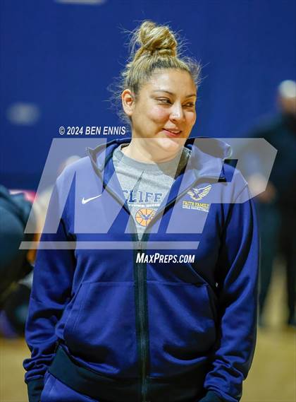 Thumbnail 1 in Carver vs. Oak Cliff Faith Family Academy (She Got Game Classic) photogallery.