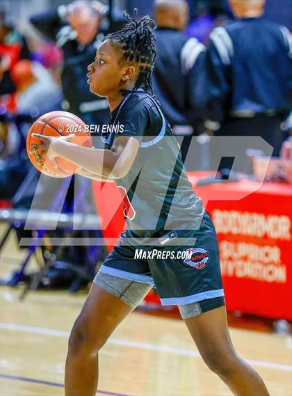 Thumbnail 2 in Carver vs. Oak Cliff Faith Family Academy (She Got Game Classic) photogallery.