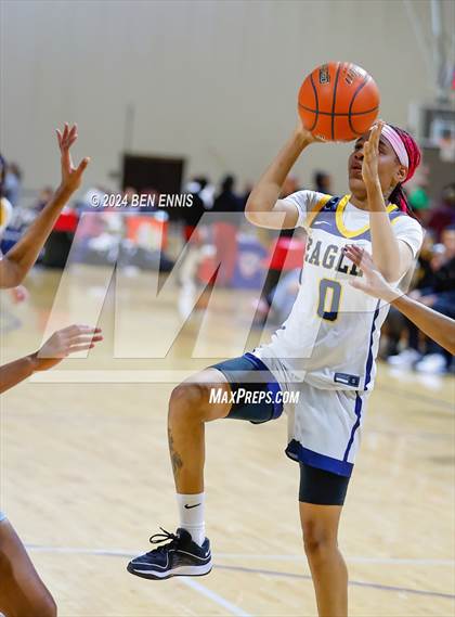 Thumbnail 3 in Carver vs. Oak Cliff Faith Family Academy (She Got Game Classic) photogallery.