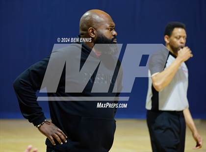 Thumbnail 2 in Carver vs. Oak Cliff Faith Family Academy (She Got Game Classic) photogallery.