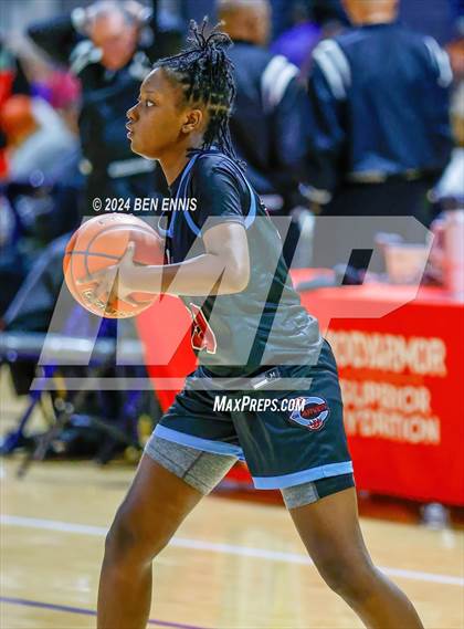 Thumbnail 1 in Carver vs. Oak Cliff Faith Family Academy (She Got Game Classic) photogallery.