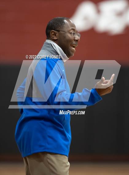 Thumbnail 3 in Veterans vs Warner Robins  photogallery.